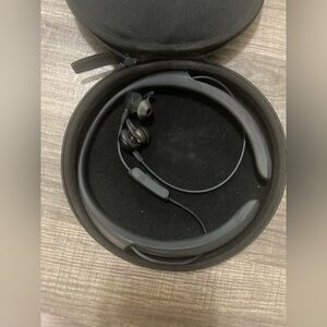 Bose QuietControl 30 Wireless Headphones